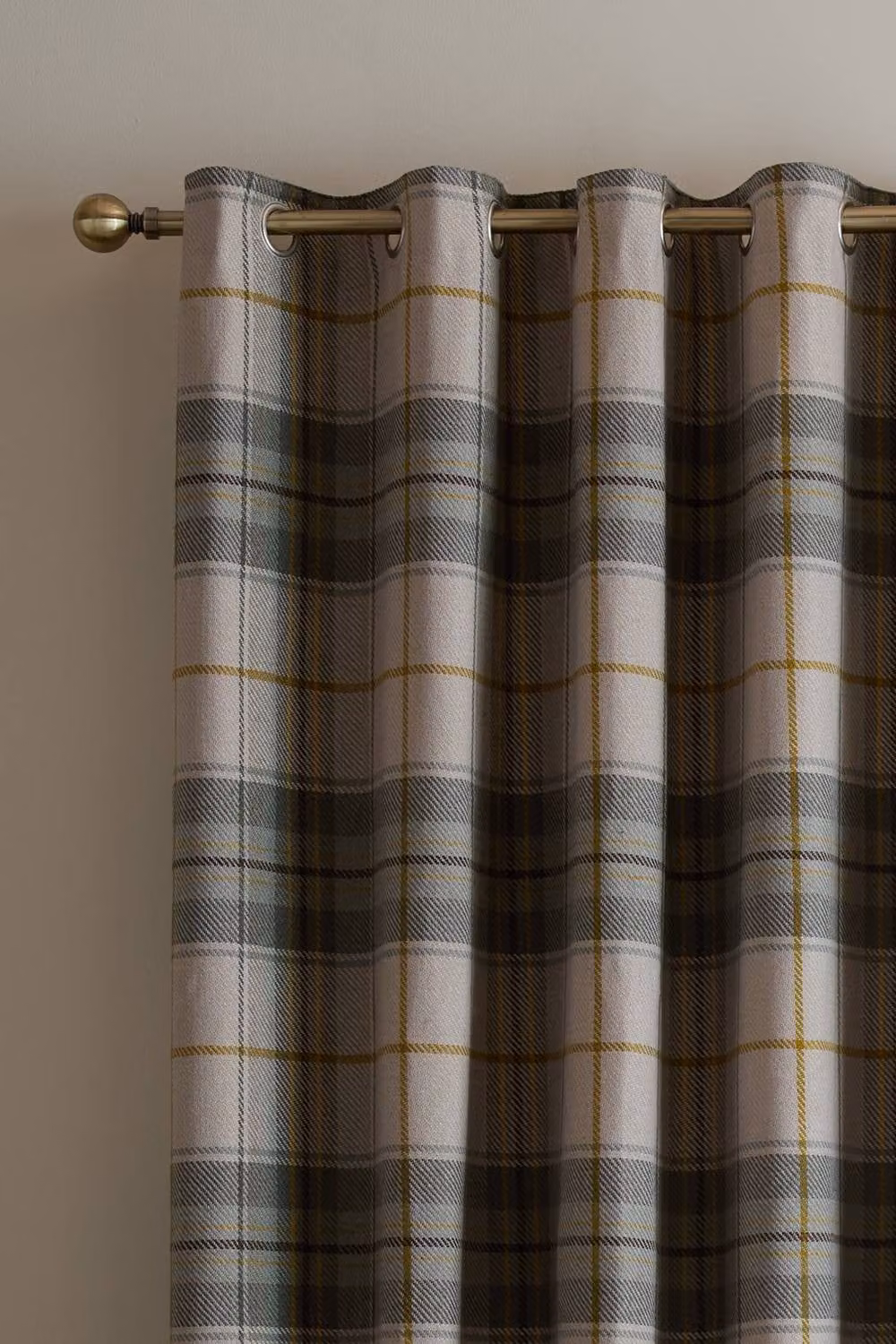 Catherine Lansfield Brushed Woven Glencoe Check Thermal Eyelet Curtains in Green, Width: 229 cm, Drop: 229 cm – 2