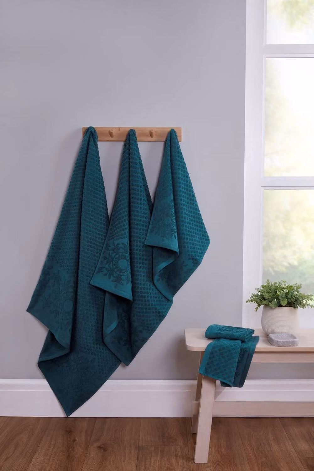 Rapport Home Versailles Jacquard Cotton Towel Set in Petrol Blue – 2