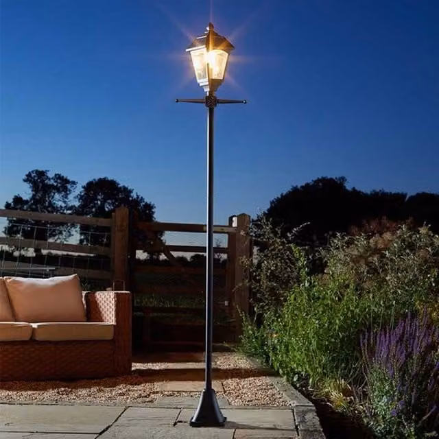 Garden Mile Victorian Style Solar LED Garden Lamp Post in Black