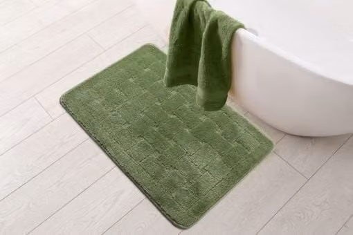 New Edge Blinds Green Rectangular Bath Mat, Width: 45 cm, Length: 75 cm – 1