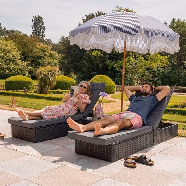 Furniture Maxi Vancouver Black Polyrattan Sun Lounger Set with Adjustable Headrest and Side Tray – 1