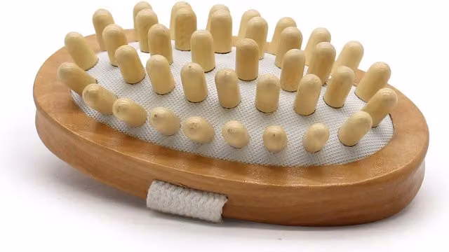KDMK Wooden Skin Massager in Brown