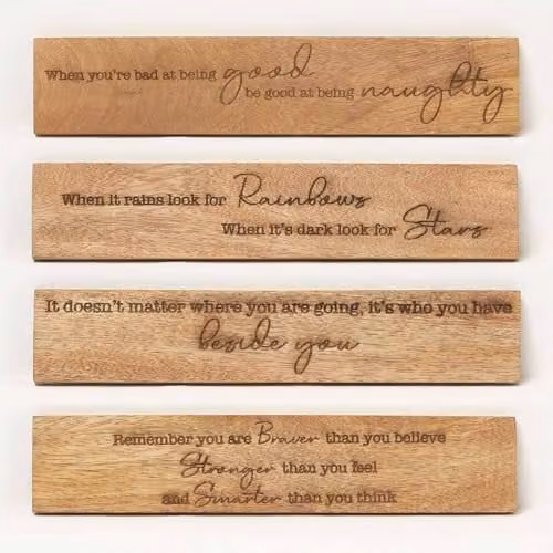 Homescapes Set of 4 Rustic Wood Sayings Plaque Wall Art in Beige and Brown, W: 5 cm, H: 26 cm – 1