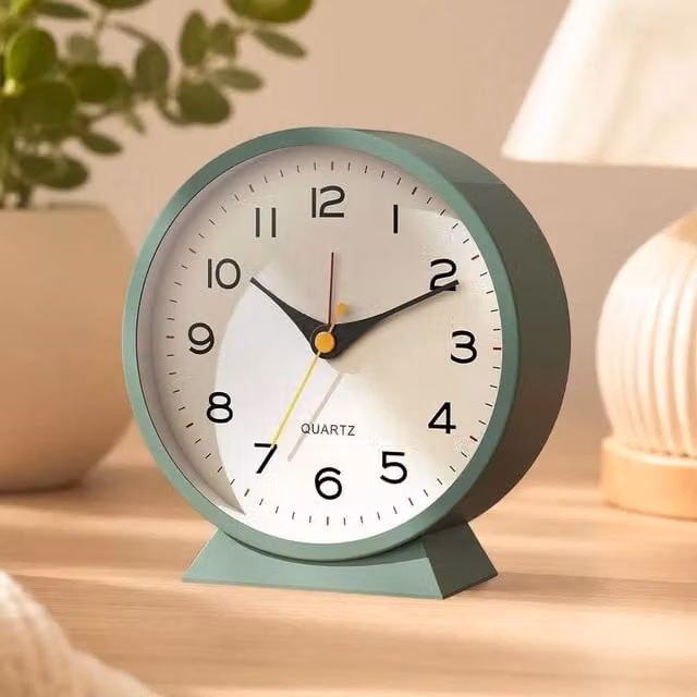 NESTLUNE Retro Green Silent Analog Tabletop Alarm Clock