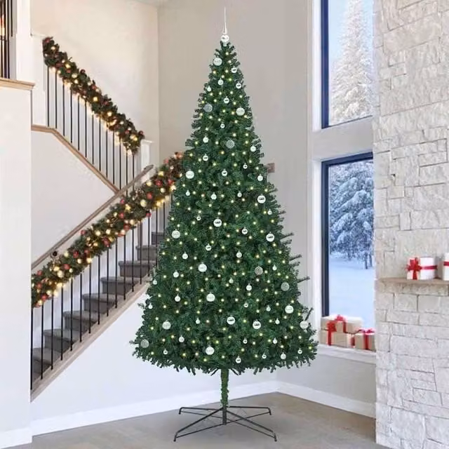 Berkfield Home Green Christmas Tree with Decorative String Lights, 400 cm