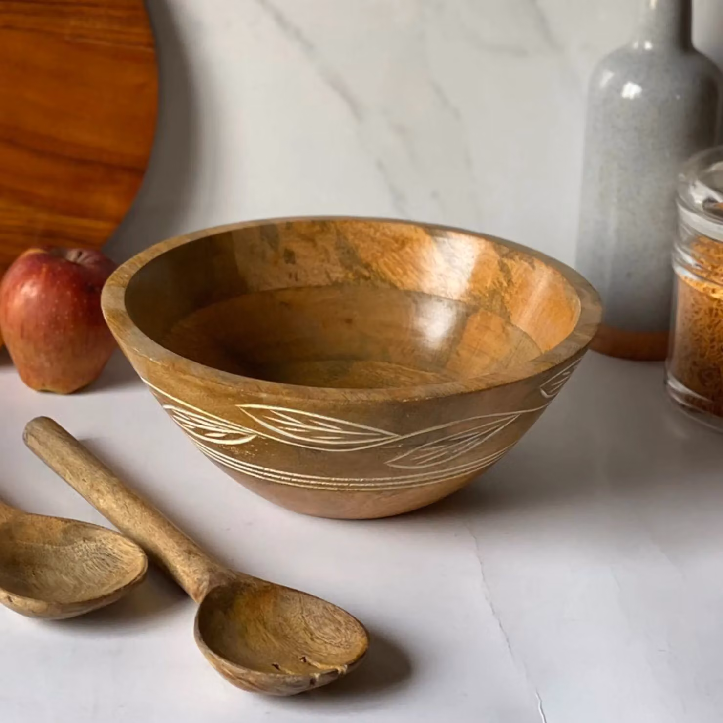 Hartsmede Hand Carved Wooden Serving Bowl with Spoons in Brown and Beige Leaf Design – 2