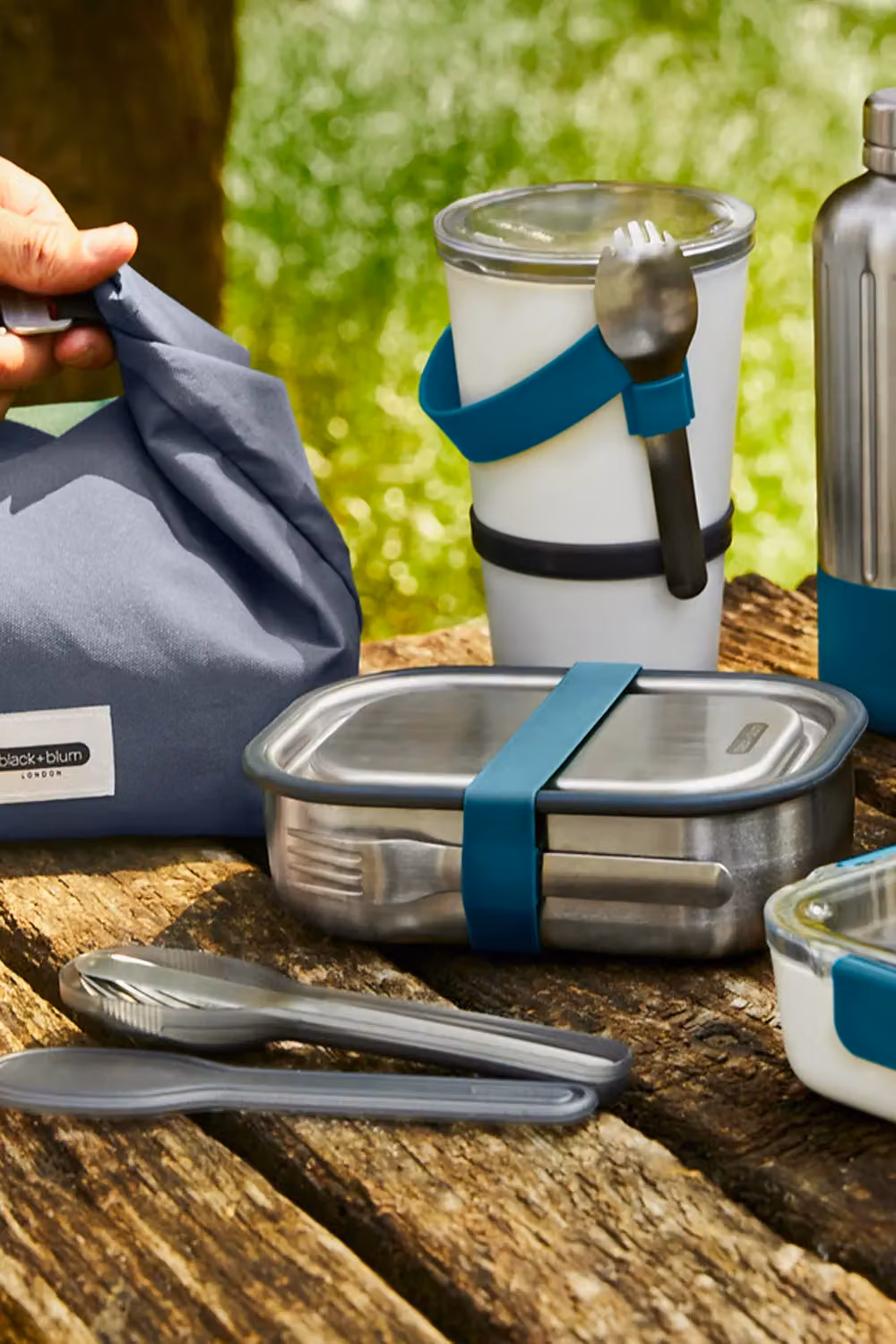 Black + Blum Stainless Steel Bento Lunch Box with Dividers and Cutlery, Ocean Blue, 1L – 8
