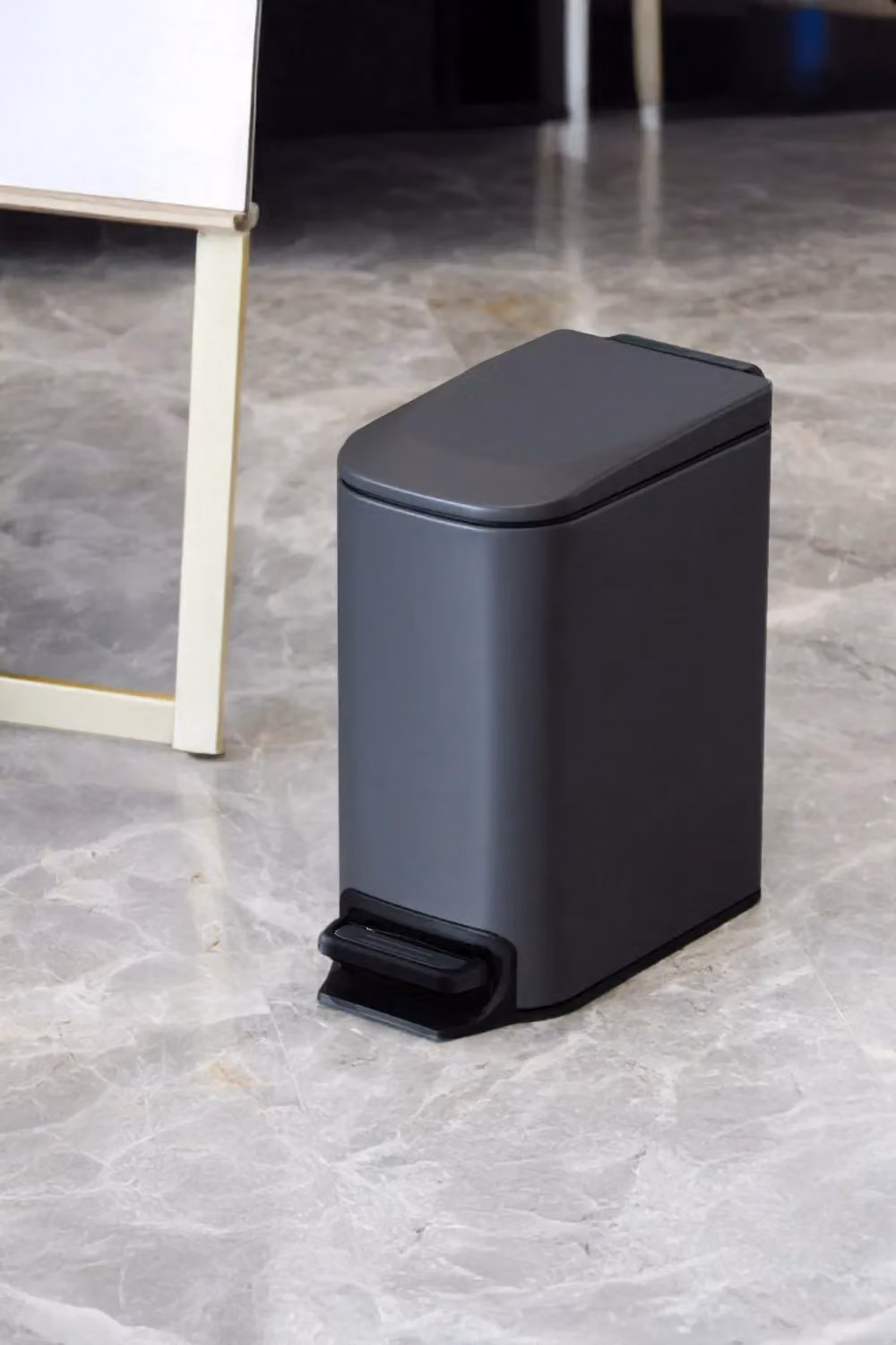 Living and Home 6L Stainless Steel Trash Bin with Soft-Close Foot Pedal and Removable Inner Bucket, Black – 4