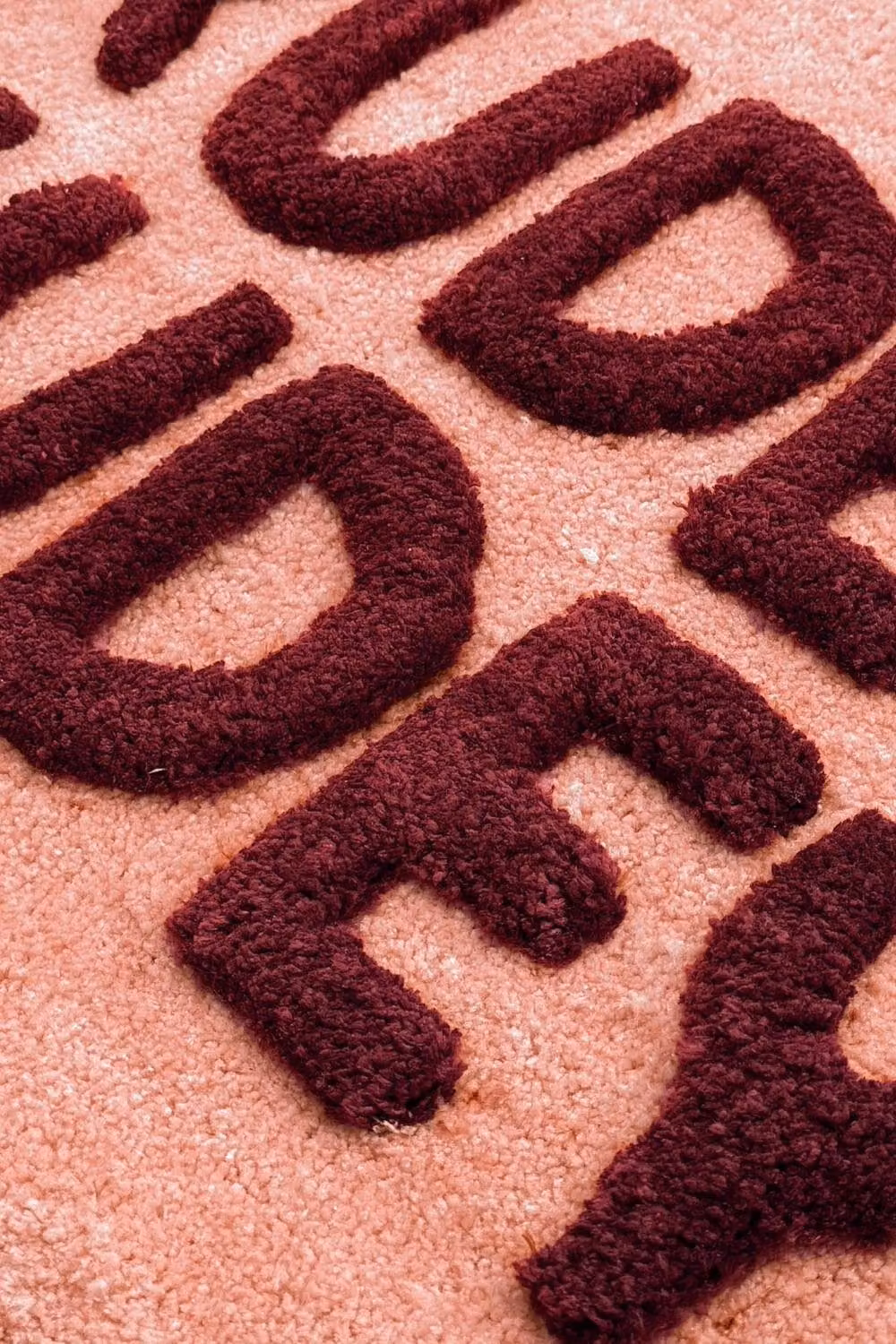 Mooky Mats Rudey Nudey Slogan Scalloped Non-Slip Bath Mat in Burgundy – 4