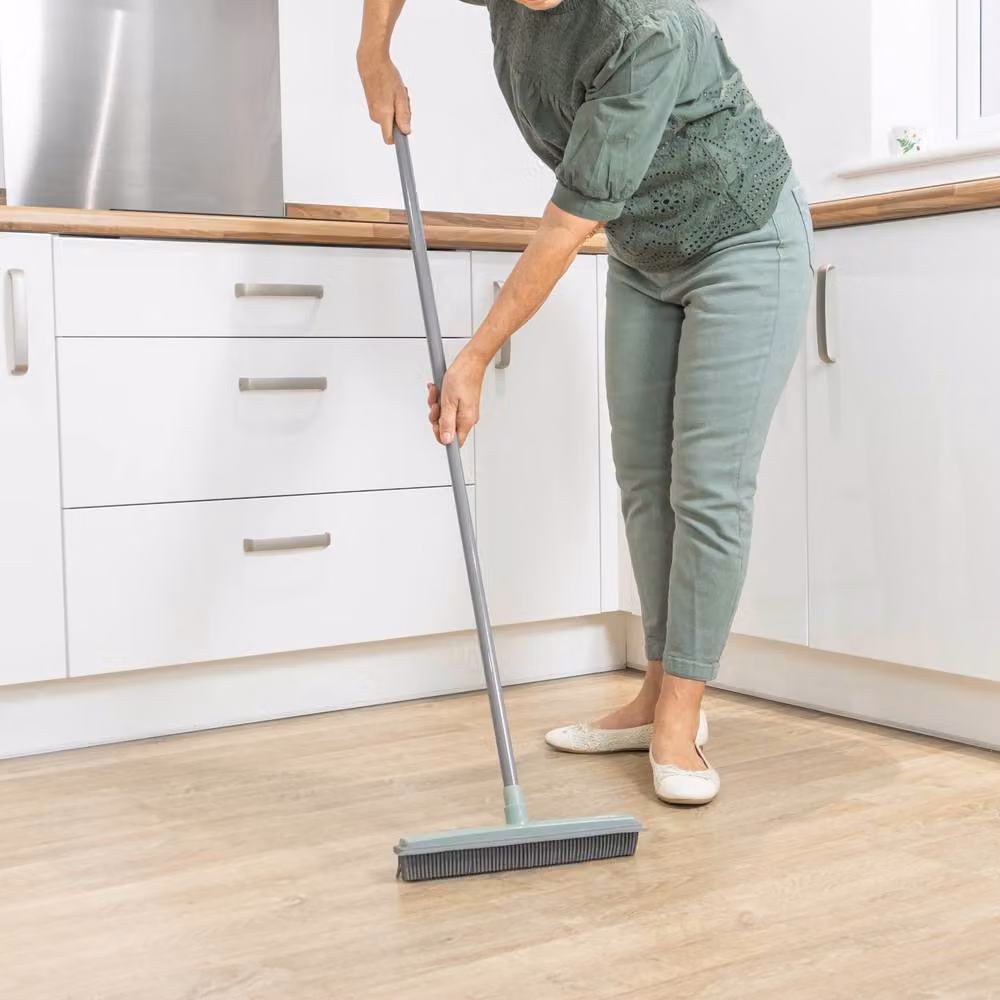 JVL Grey Rubber Broom with Telescopic Handle for Pet Hair, Water and Dust Removal – 3