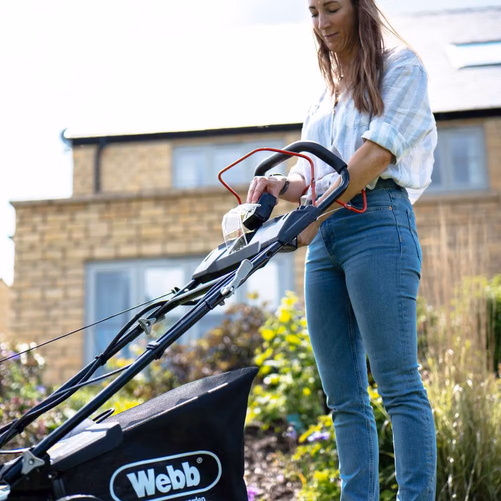 Webb Classic Self Propelled Electric Start Petrol Lawnmower, Green, 51 cm – 5