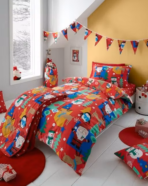 Happy Linen Company Kids Jolly Christmas Reversible Red Duvet Cover and Pillowcase Set, W: 140 cm, L: 200 cm – 1