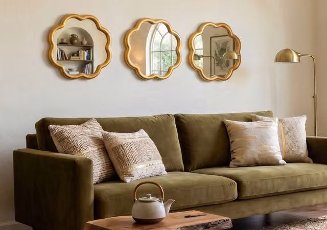 Biznest Set of 3 Round Wavy Wall Mirrors with Plastic Frame in Gold and Black, Diameter: 25 cm