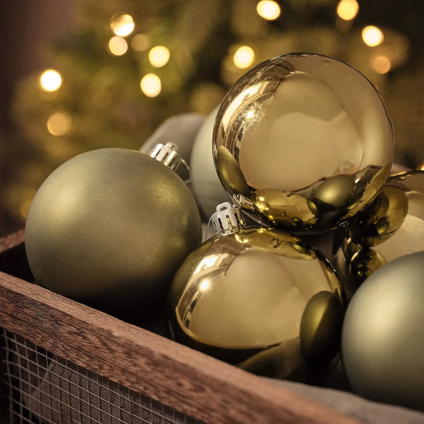 Set of 6 Large Round Green Glass Christmas Tree Baubles