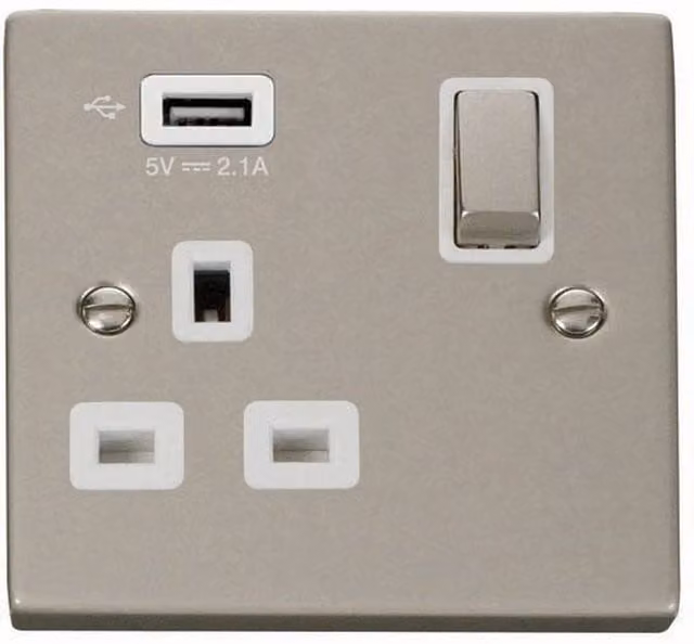SE HOME Pearl Nickel 1 Gang 13A DP Ingot 1 USB Switched Surface Plug Socket in White and Silver