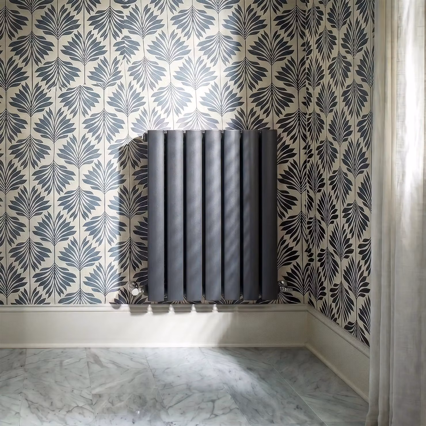 Balterley Embrace Horizontal Single Panel Radiator, Grey Anthracite, W: 60.0 cm, H: 41.2 cm – 5