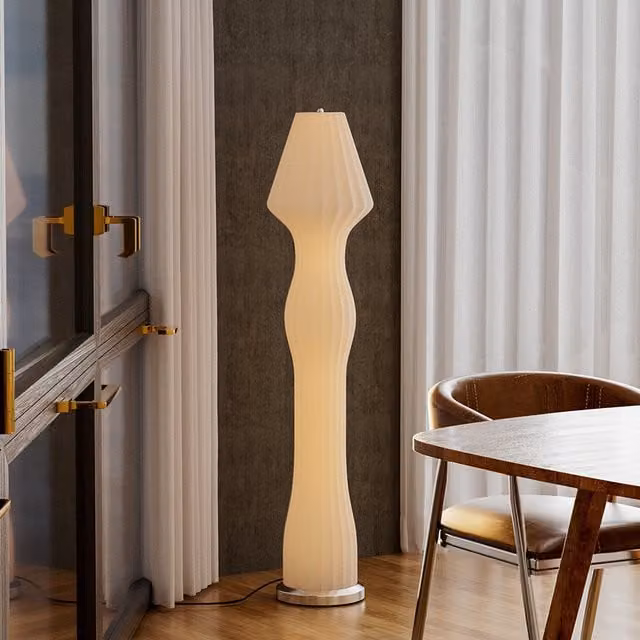 Livingandhome Modern Vase-Shaped LED Floor Lamp with Chrome Base and White Shade
