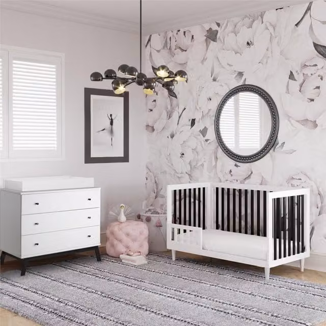 Little Seeds LS Rowan Valley Flint 3 in 1 Crib with Rail in White and Black