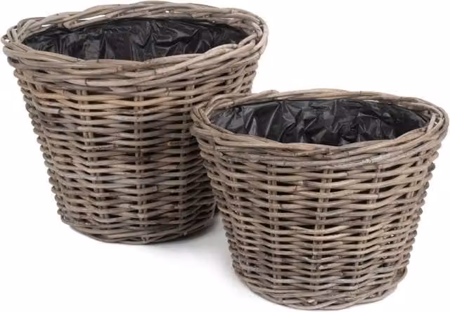 Red Hamper Set of 2 Tapered Rattan Round Planters with Plastic Lining in Brown and Grey