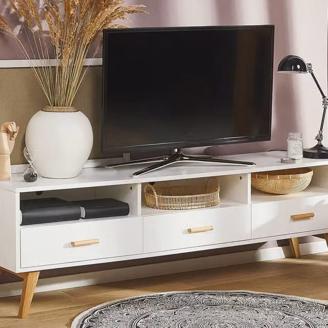 Wyld and Coco White Modern TV Stand with Oak Accents, W/D/H: 180 x 40 x 55 cm – 1