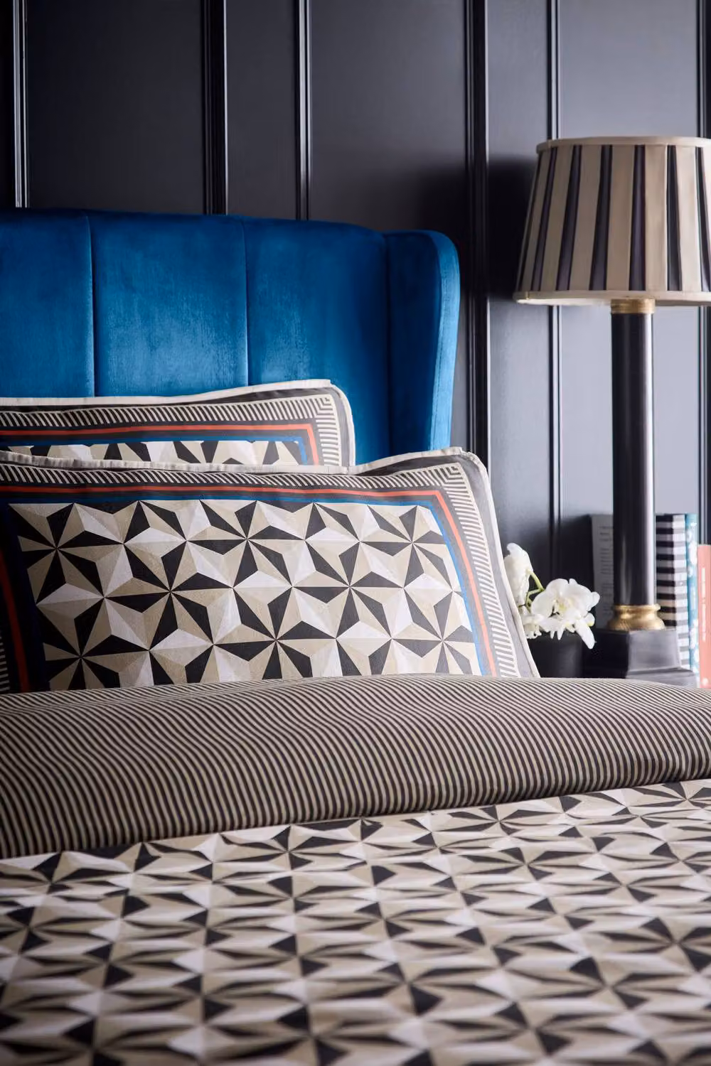 Laurence Llewelyn-Bowen Hero Reversible Striped Mako Satin Cotton Duvet Cover and Pillowcase Set, Black and Multicolour, W: 200 cm x L: 200 cm – 2
