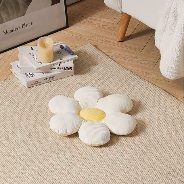 Lifeideas Plush Flower Shaped Seat Cushion in White