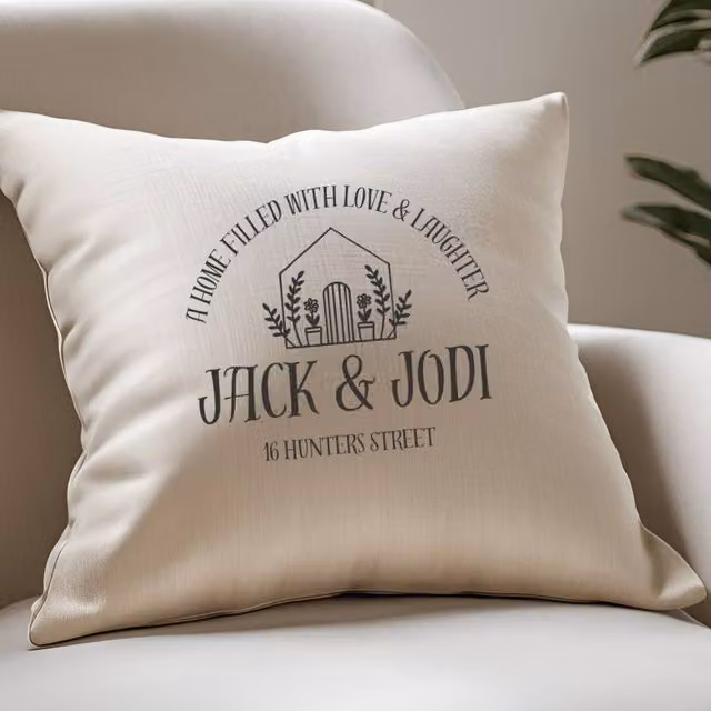 Aye Do Gifts Personalised Floral Linen Cushion in Beige, W/D/H: 40 x 40 x 40 cm – 1