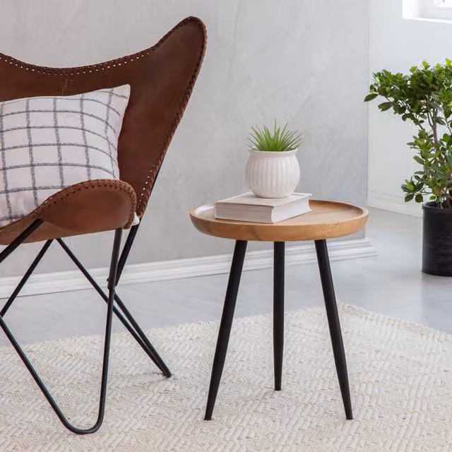 Chervey Mango Wood Round Side Table in Brown, Diameter: 45.75 cm