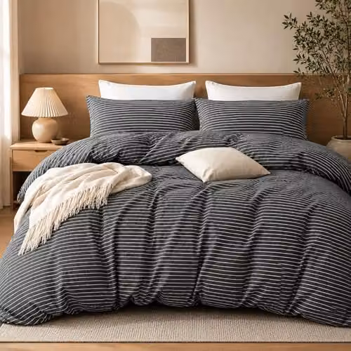 Grace 4 Piece Super King Microfibre Reversible Duvet Cover Set with Fitted Sheet in Black and Grey – 2