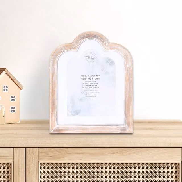 The Port. Co Gallery Single Rectangular Wall Picture Frame in Sand and White with Wood and Glass, W/H: 20.32 x 20.32 cm