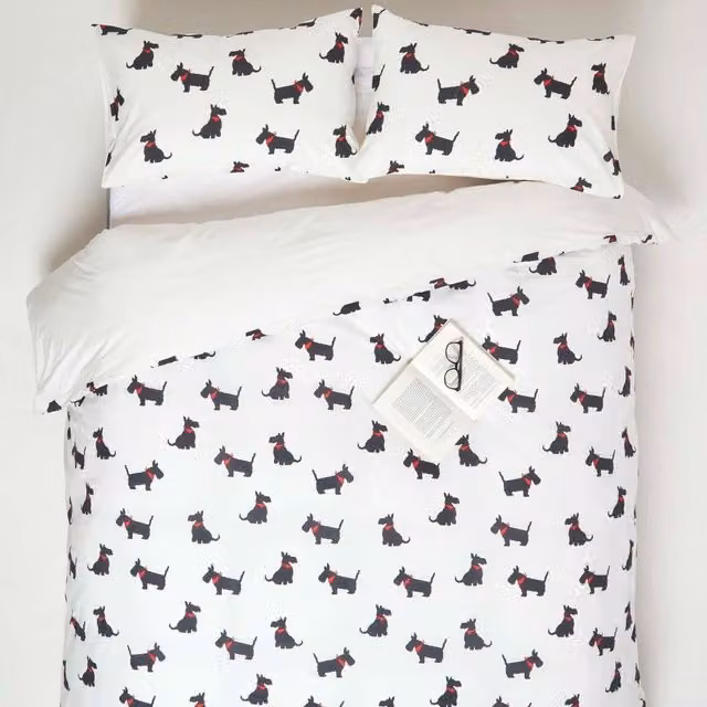 Homescapes Cotton Percale Duvet Cover and Pillowcase Set with Animal Graphic Print in White, Black and Red, W/D/H: 200 x 200 cm