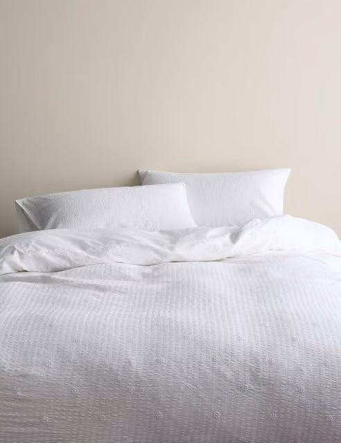 M&S White Floral Embroidered Seersucker Cotton and Viscose Bedding Set, W: 140 cm, L: 200 cm
