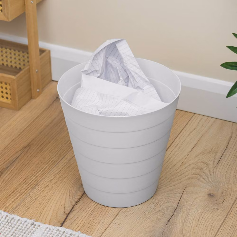 JVL Round Plastic Waste Bin in White, 6.6L – 2