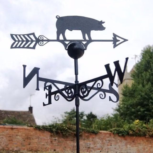 Poppyforge Pig Weathervane in Black Steel, W61 x H88 cm – 1