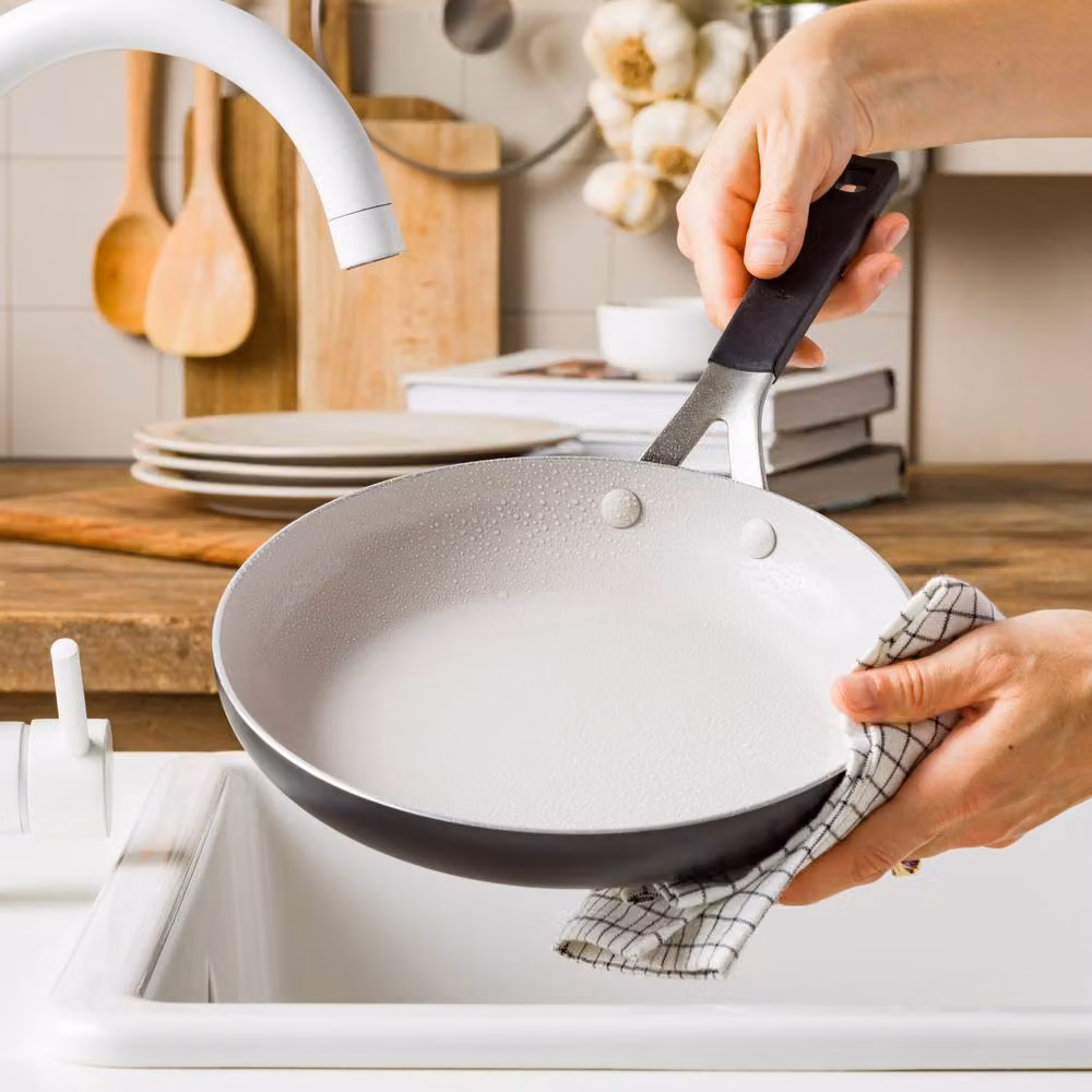 KitchenAid Black Ceramic Aluminium Frying Pan, 24 cm – 4