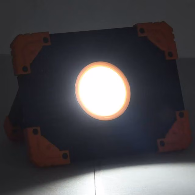 Berkfield Home Portable 10 W LED Spotlight in Black with Cool White Light