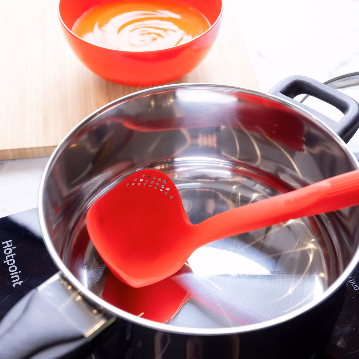 Colourworks Red Silicone Kitchen Ladle with Spout – 2