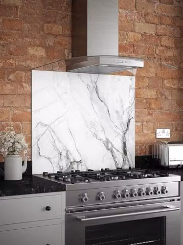 Generic White Marble Look Glossy Glass Kitchen Splashback, W: 90.0 cm, H: 75.0 cm – 1