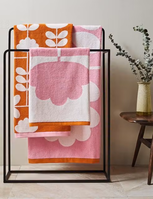 Orla Kiely Pure Cotton Fluffy Terry Bath Towel in Paprika Orange and Red Floral Retro Design