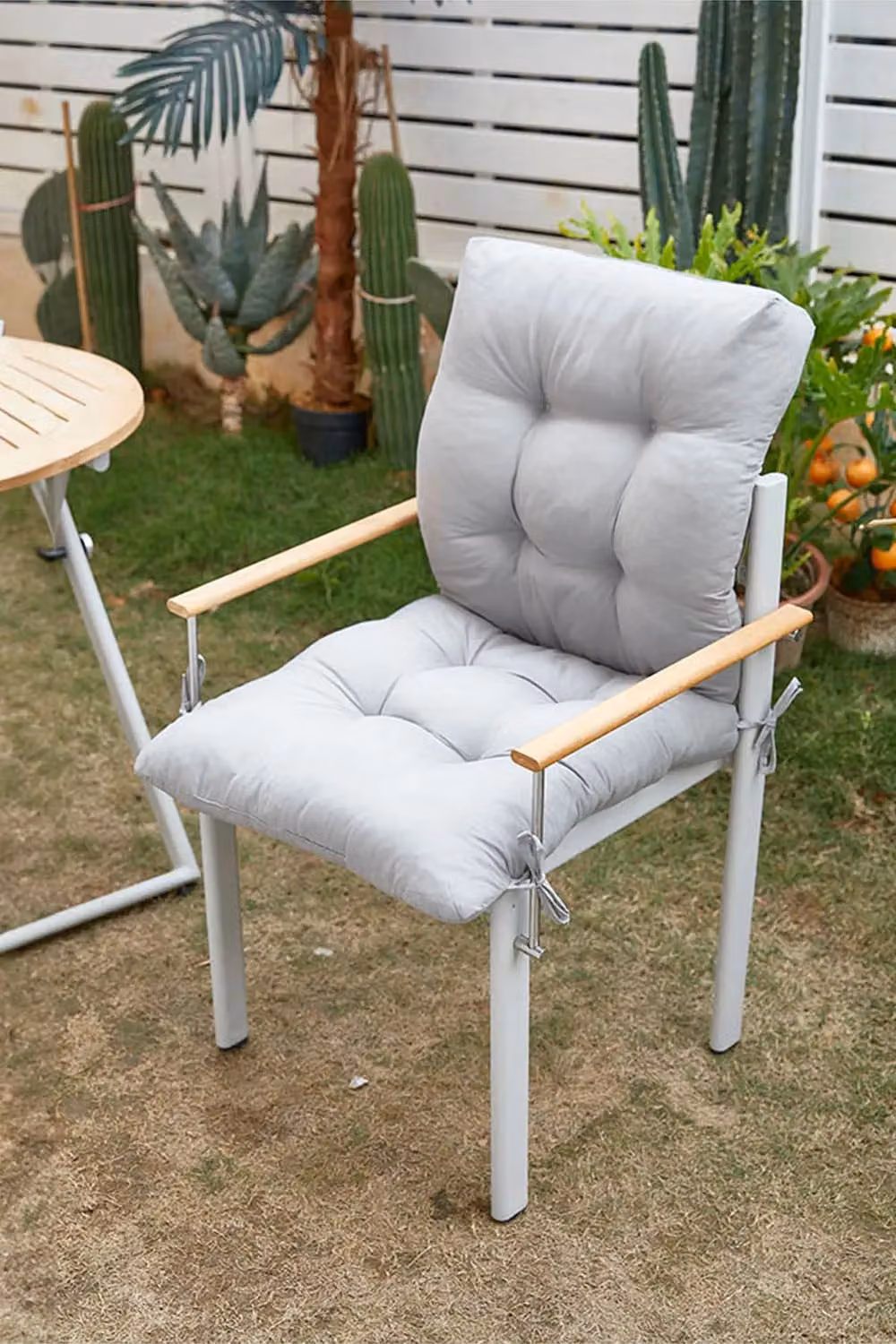 Living and Home Rectangular Garden Seat Cushion in Light Grey, W: 110 cm, D: 50 cm – 1