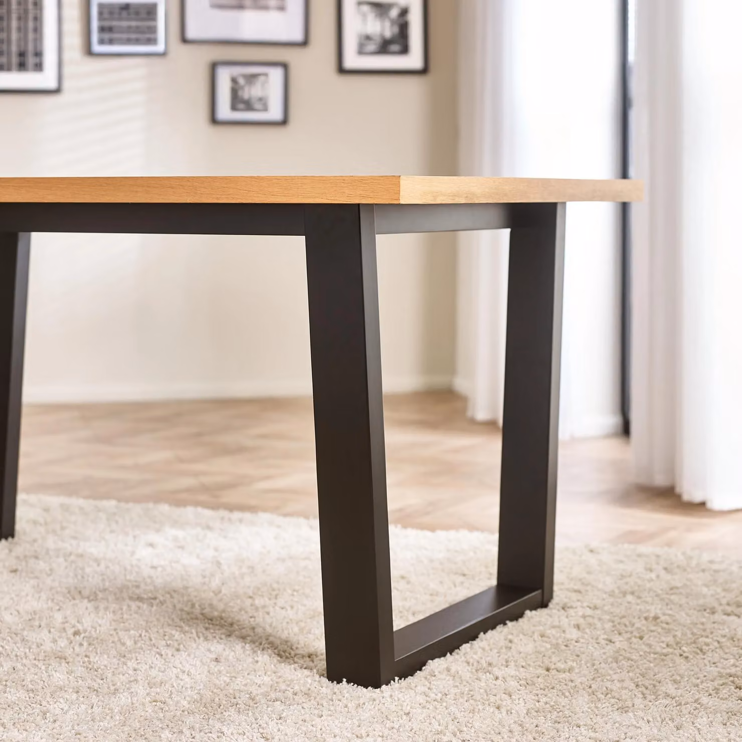 FurnitureboxUK Cotswold Rectangular 6-Seater Oak Dining Table with Black Legs – 3