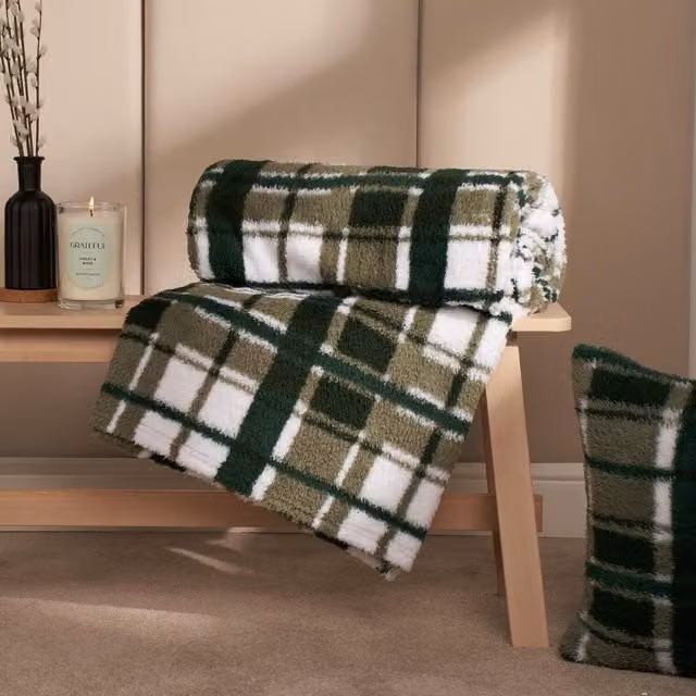 OHS Checked Tartan Teddy Fleece Blanket in Green, 200 cm