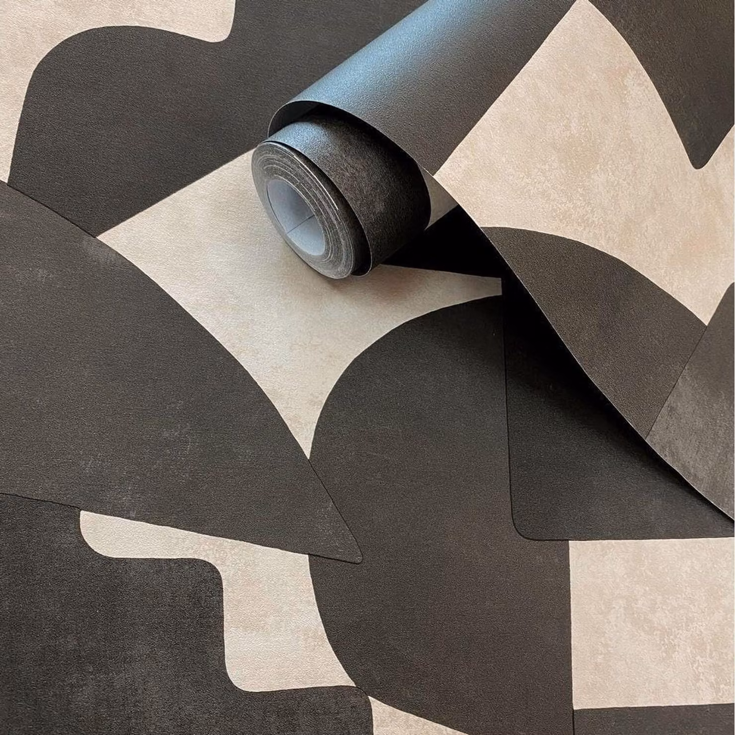 Holden Decor Abstract Geometric Shapes Wallpaper in Cream, Anthracite and Grey – 2