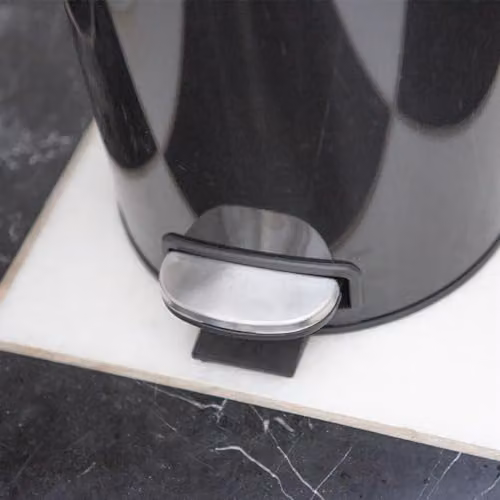 Harbour Housewares 5L Round Stainless Steel Pedal Bin and Toilet Brush Set in Black – 3