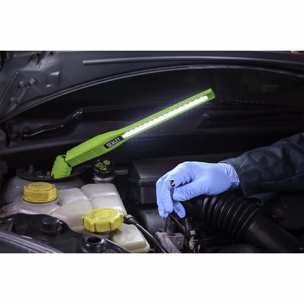 Loops Slimline Swivel Inspection Light with 16 SMD and 1W SMD LED, Rechargeable, Green – 2