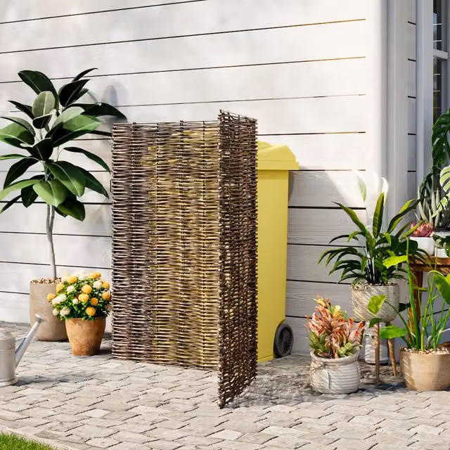 Livingandhome Brown Wicker and Metal Outdoor Wheelie Bin Privacy Screen, Height: 209 cm
