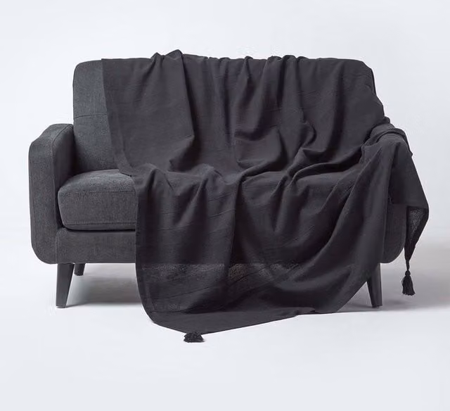 Homescapes Rajput Ribbed Cotton Throw in Black, W/D/H: 150 x 200 cm