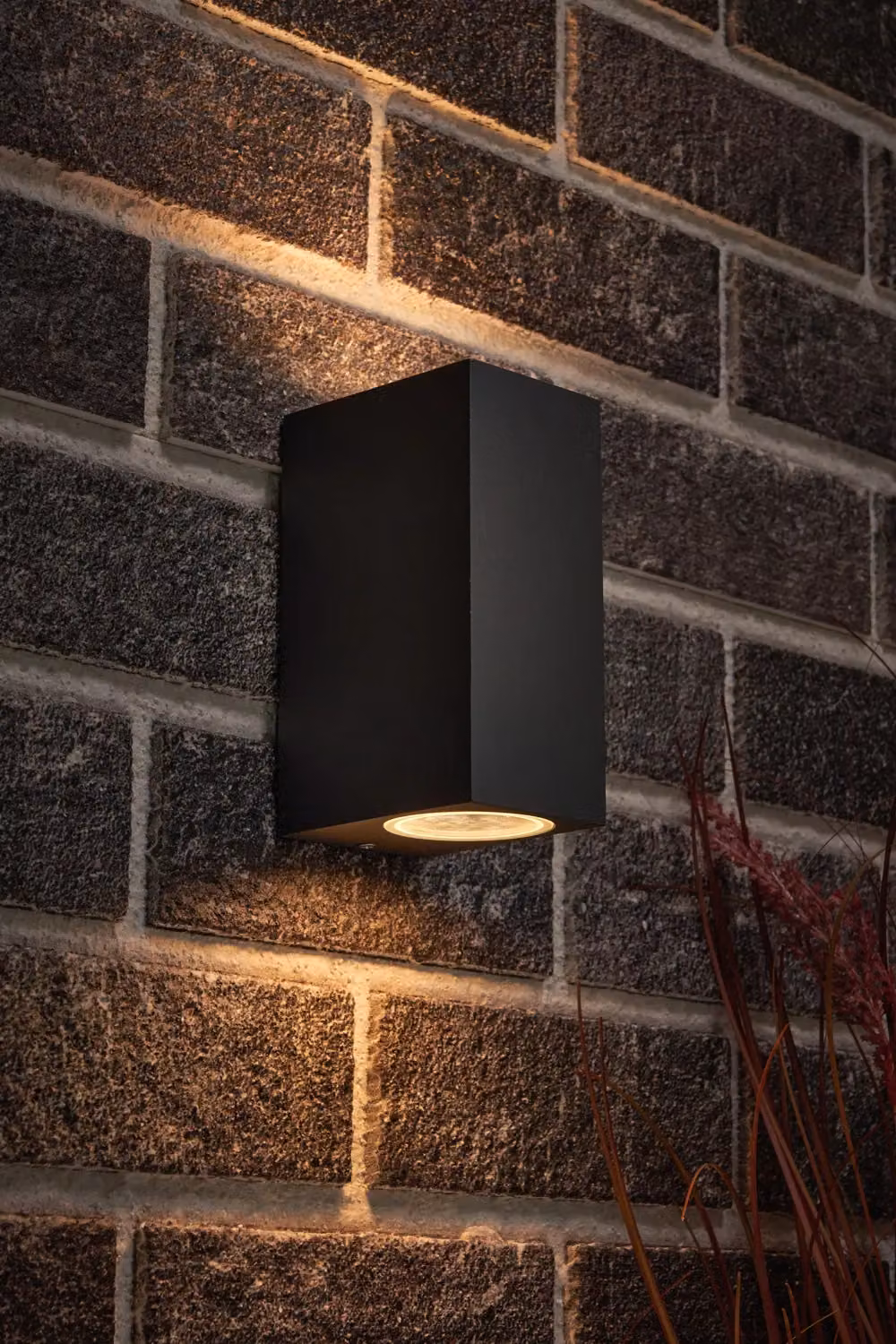 BHS Lighting Etna Minimalist Rectangular Outdoor Wall Light in Grey/Anthracite – 3