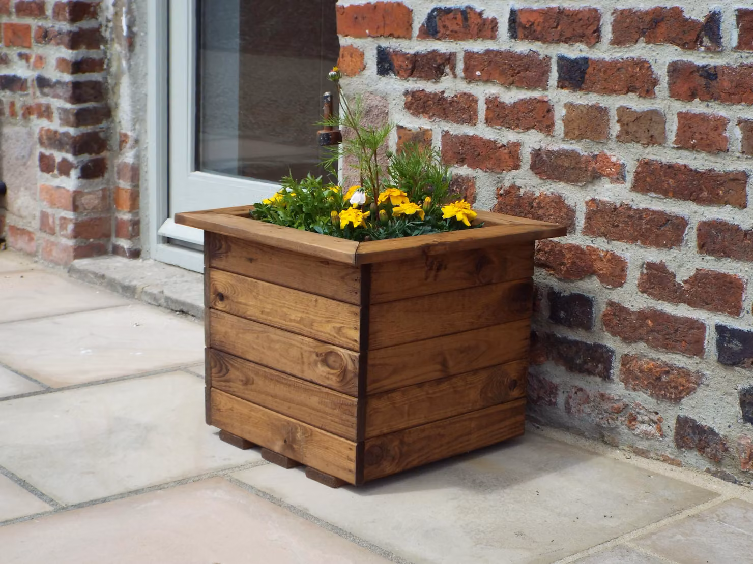Charles Taylor 2 Piece Large Square Wooden Garden Planter Set in Brown W/D/H: 47.5 x 47.5 x 39 cm – 2