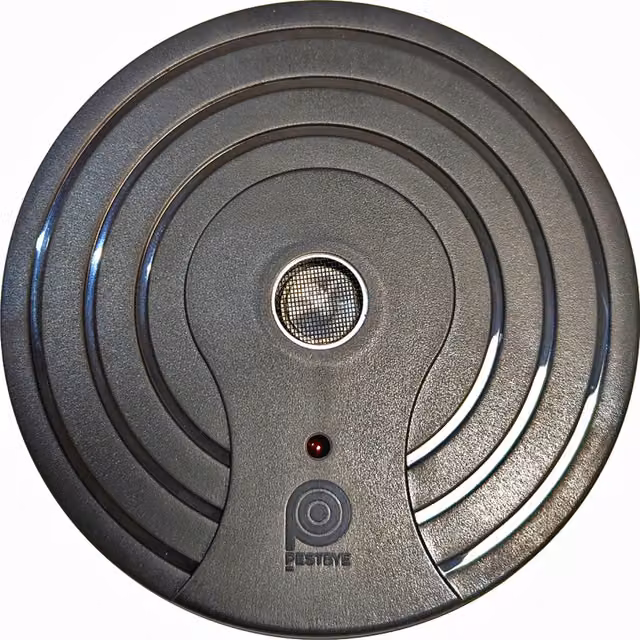 PestBye Battery Operated Ultrasonic Rat and Mouse Repellent in Black